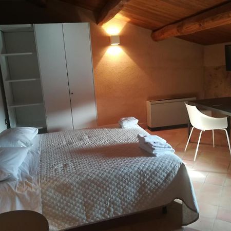 Residenza Palazzo Di Lorenzo Ceraso Bagian luar foto