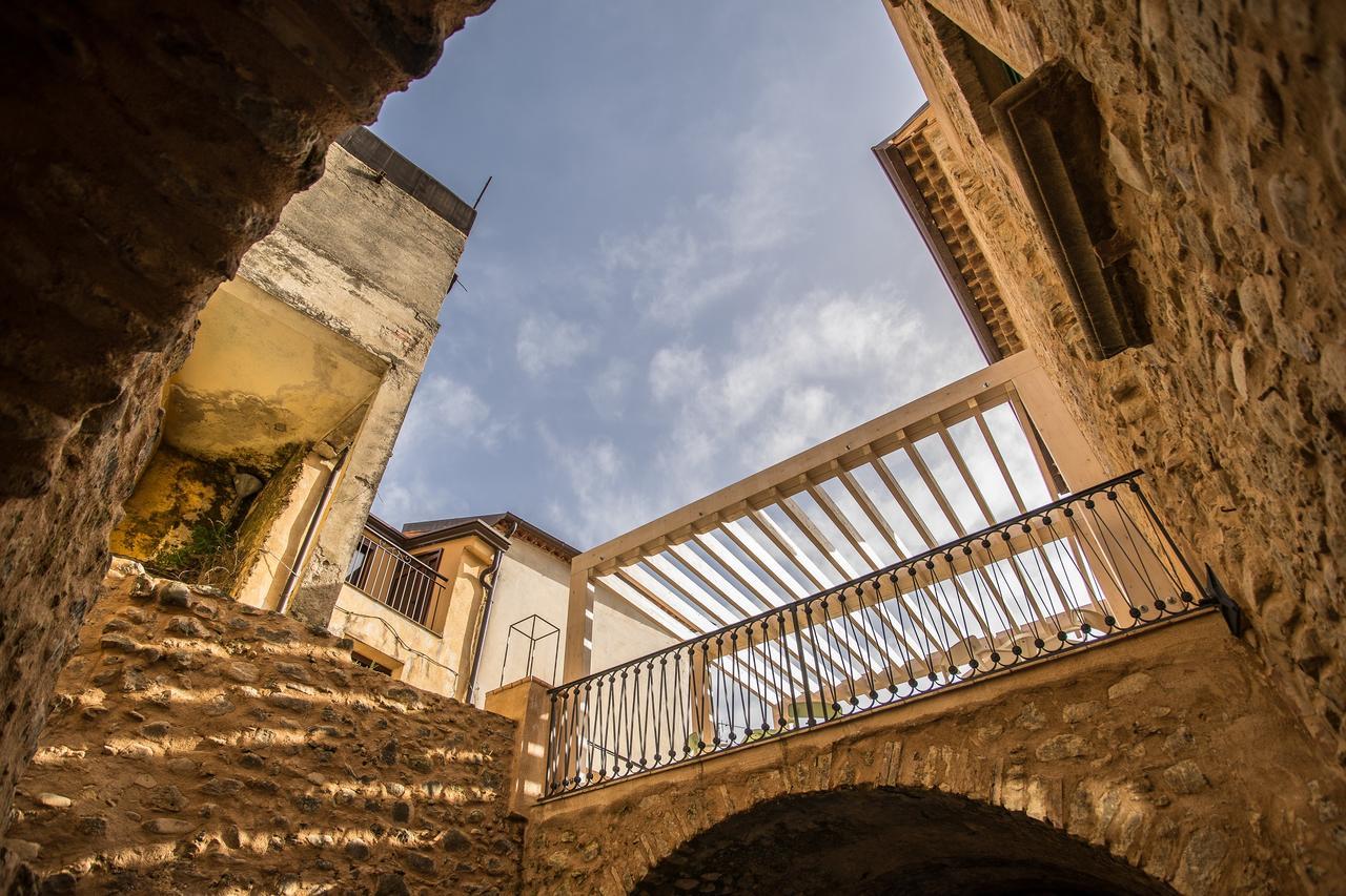 Residenza Palazzo Di Lorenzo Ceraso Bagian luar foto