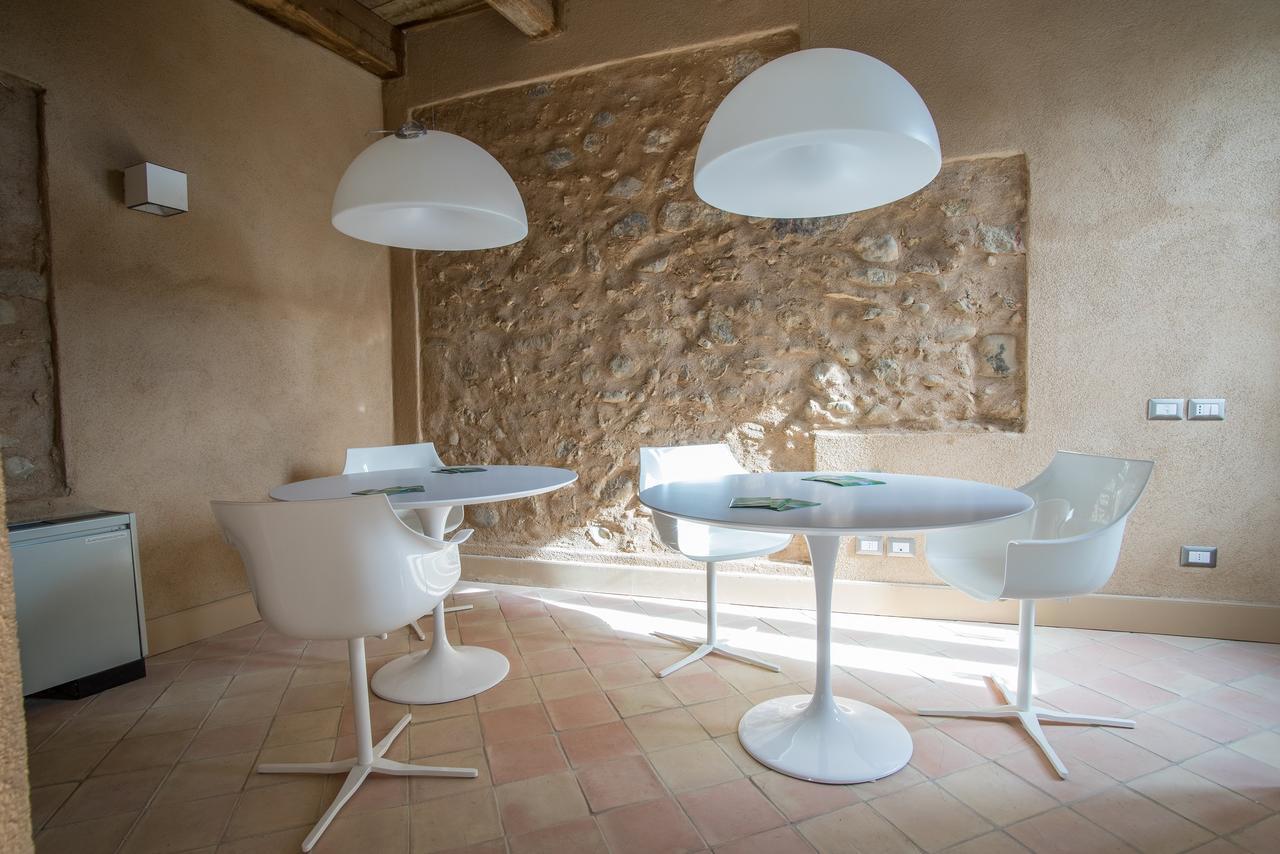 Residenza Palazzo Di Lorenzo Ceraso Bagian luar foto