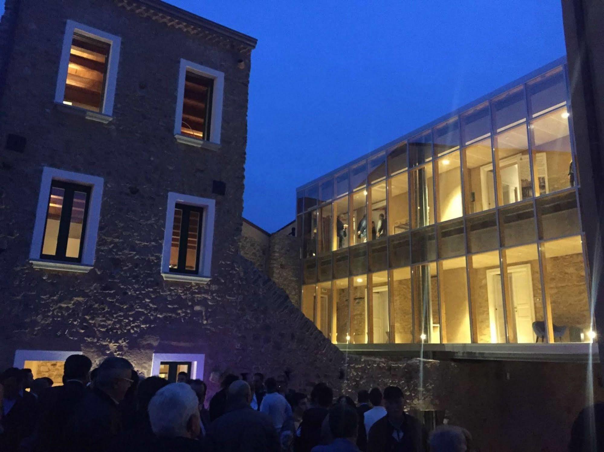 Residenza Palazzo Di Lorenzo Ceraso Bagian luar foto